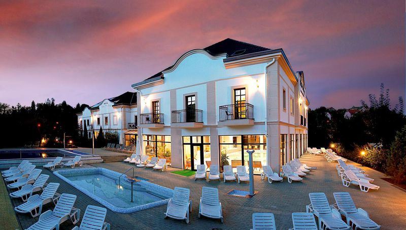 Hotel Villa Völgy****