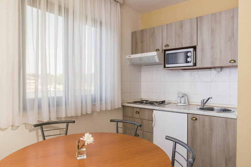 4-6 ágyas superior park oldali balkonos apartman