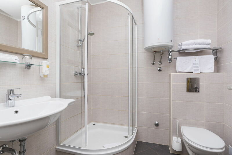 3-5 ágyas classic park oldali balkonos apartman