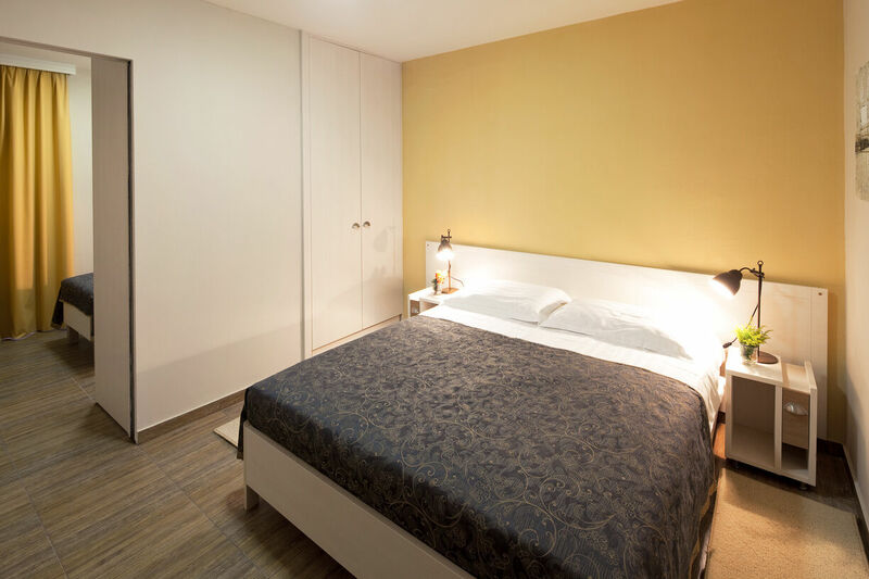 3-5 ágyas classic park oldali balkonos apartman