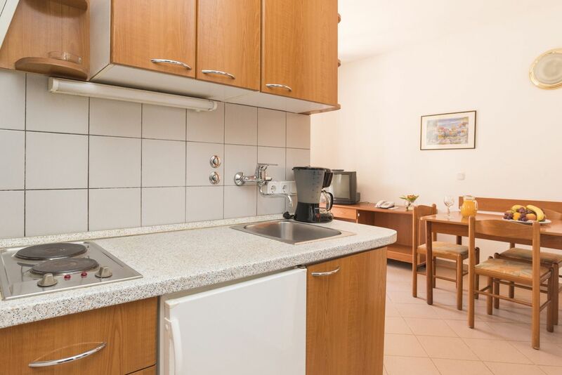 2-3 ágyas gazdaságos park oldali balkonos apartman