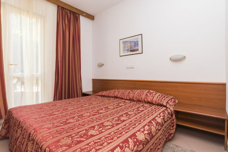 2-5 ágyas gazdaságos park oldali balkonos apartman