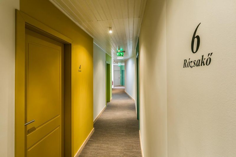 Borbarátok Panzió és Étterem