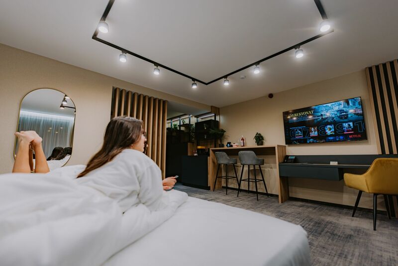 Deluxe king-size szoba privát jacuzzival