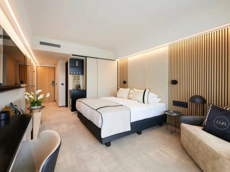 Superior Side Lake View szoba