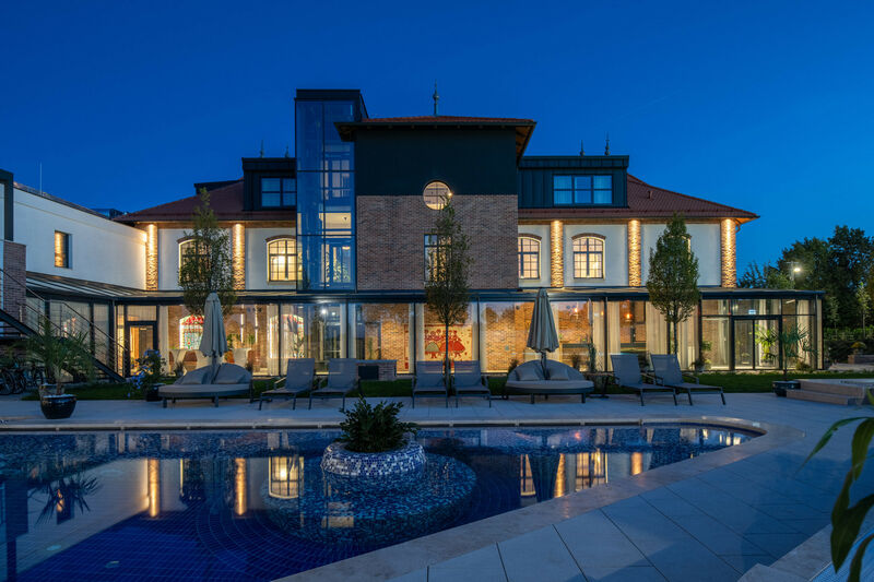 Bordűr Wellness Hotel**** Superior & Szőnyegmúzeum