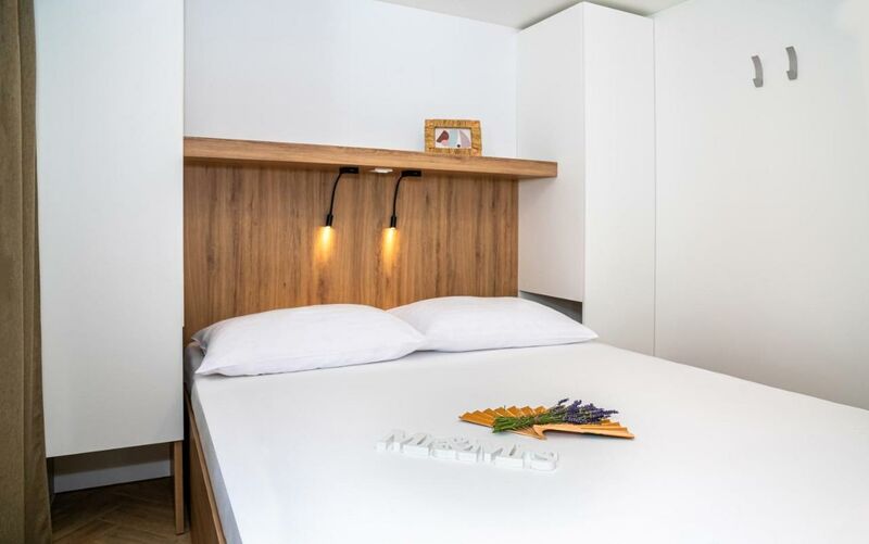 4+1 fős Adria Superior mobilház jacuzzival (A zóna)