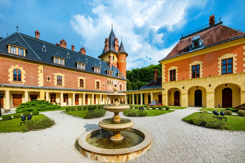 Kastélyhotel Sasvár Resort