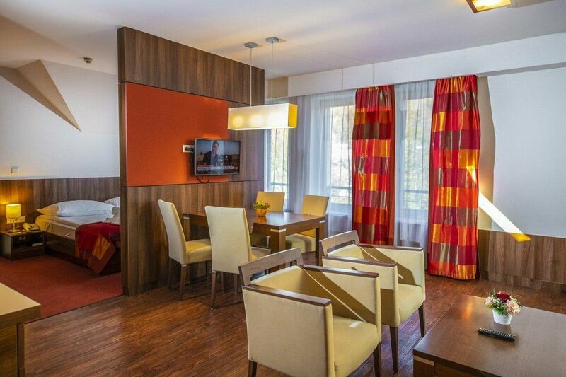 Kétlégterű lakosztály