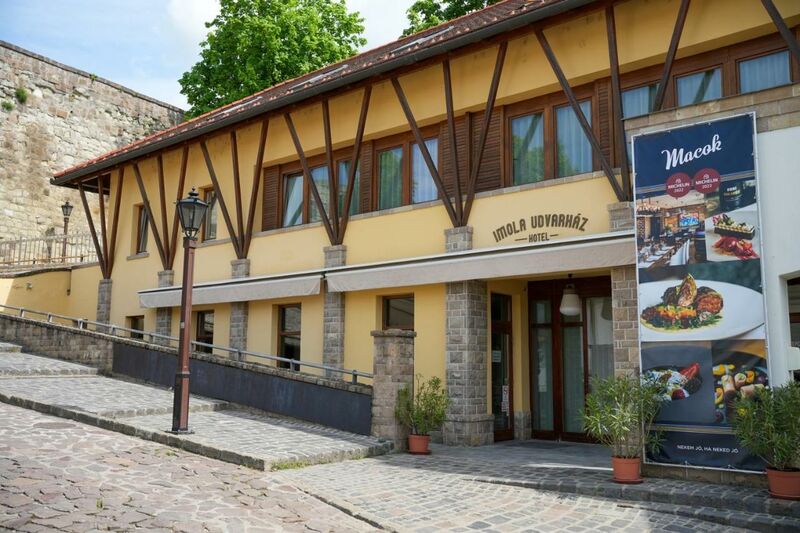 Imola Udvarház Dessert Hotel***