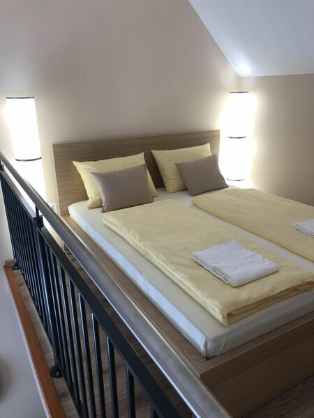 Családi galériás, erkélyes szoba