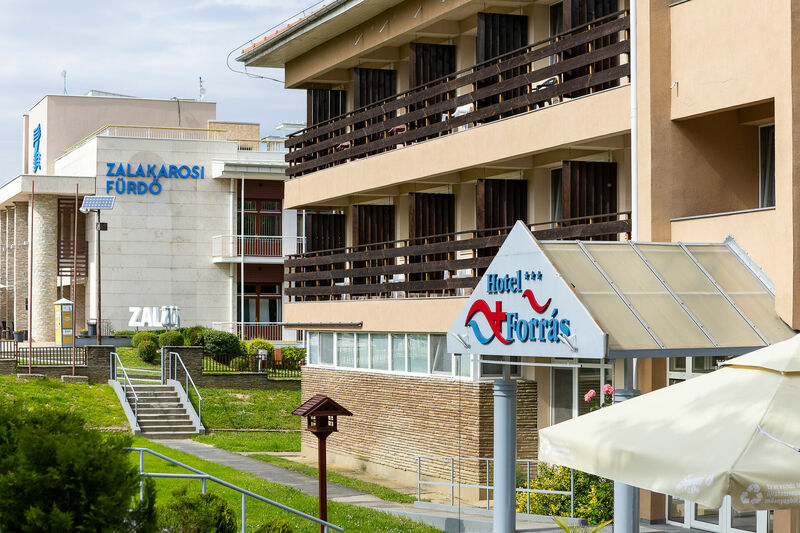 Hotel Forrás***