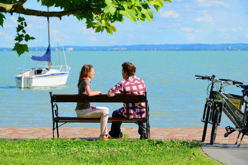 Balaton parti kerékpározás
