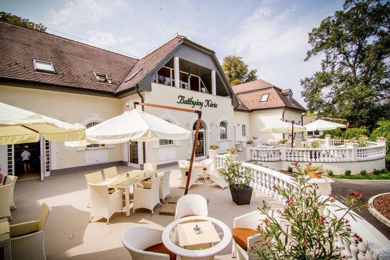 Batthyány Kúria & Golf Resort**** terasz
