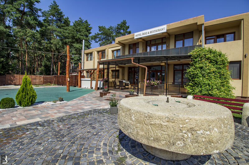 Hotel Írisz