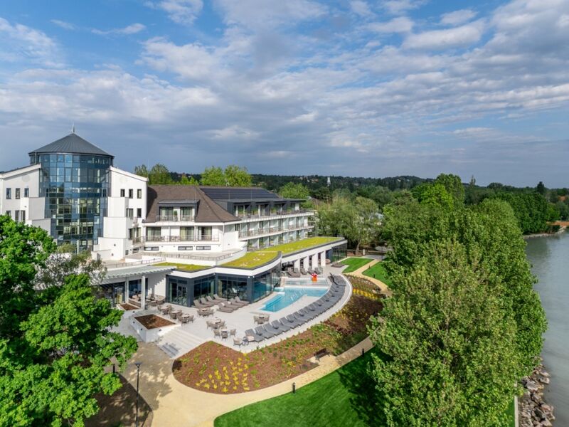 Kenese Bay Garden Resort & Conference****+superior