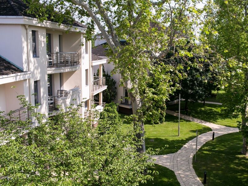 Superior Garden Room