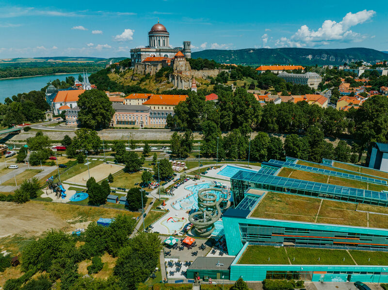 Aquasziget Élményfürdő