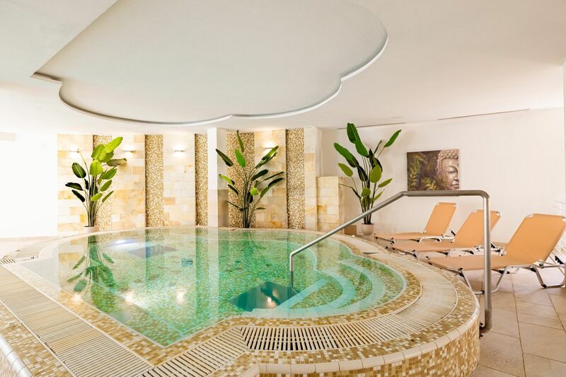 Wellness és fürdőrészleg