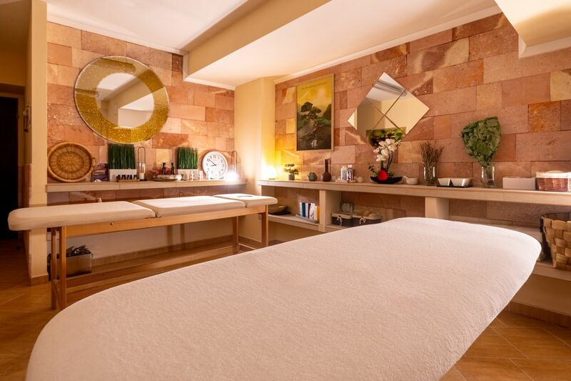 Wellness és fürdőrészleg