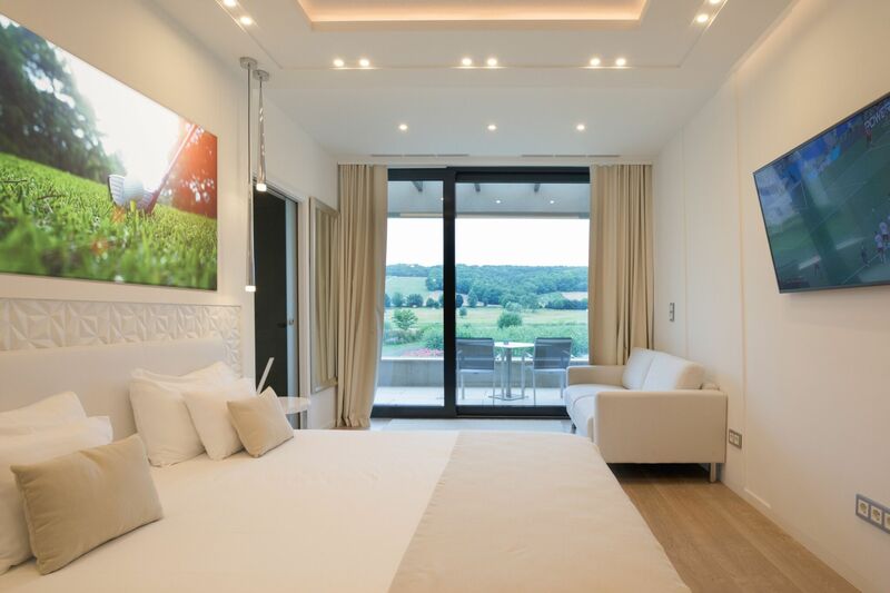 Superior Golf Studio lakosztály