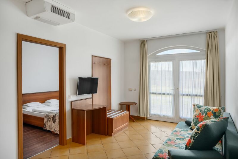 Főépületi földszinti apartman