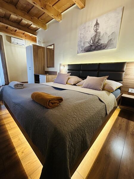 Extra teraszról nyíló franciaágyas szoba