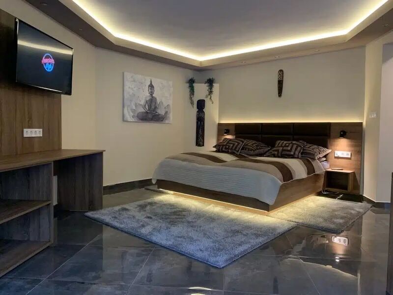 The Jakuzzi Room