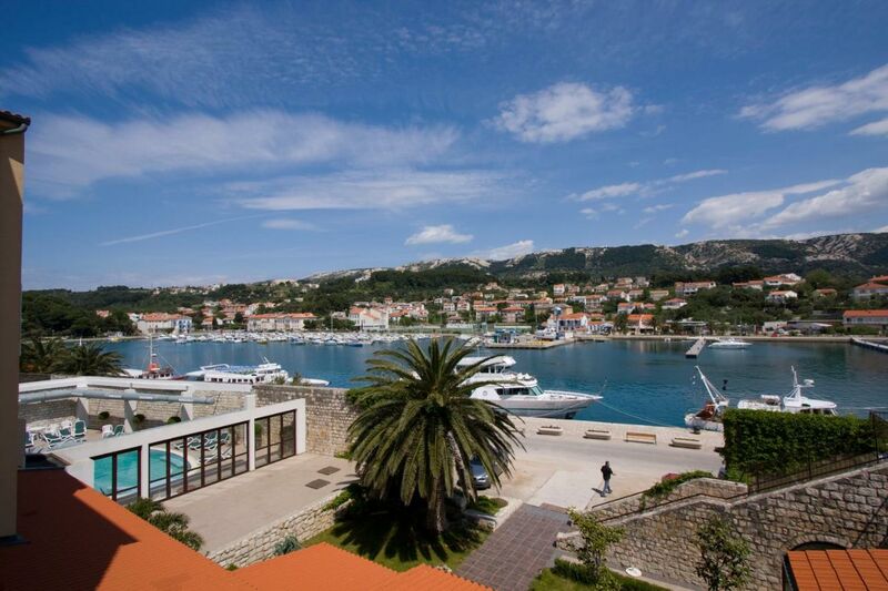 Hotel International***