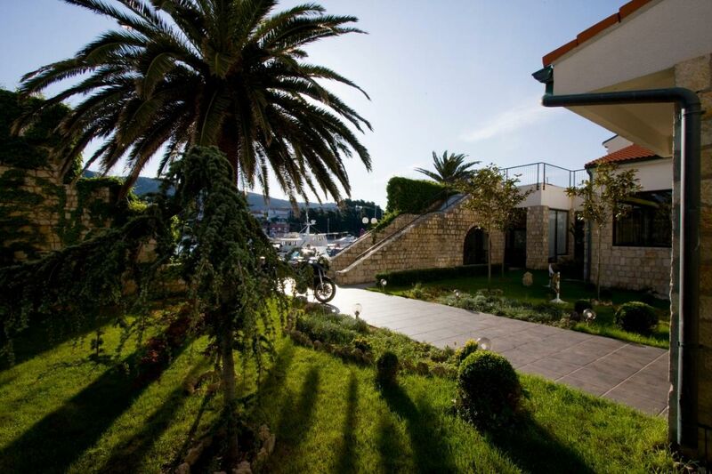 Hotel International***