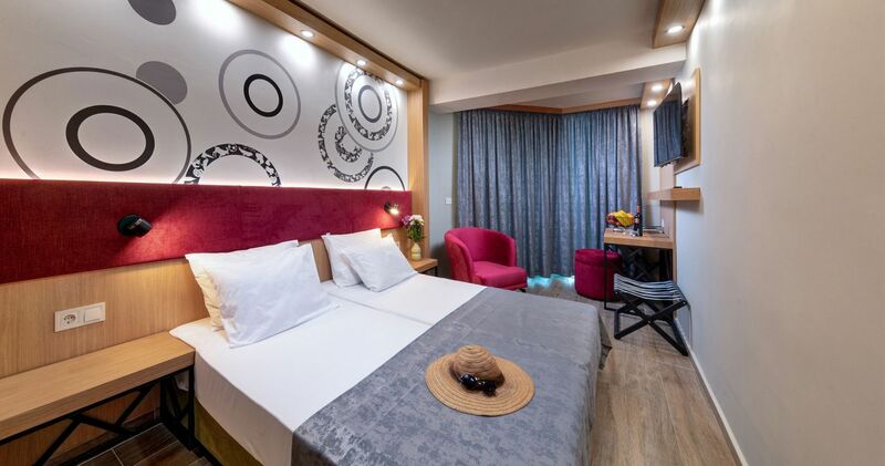 Kétágyas pótágyazható deluxe szoba