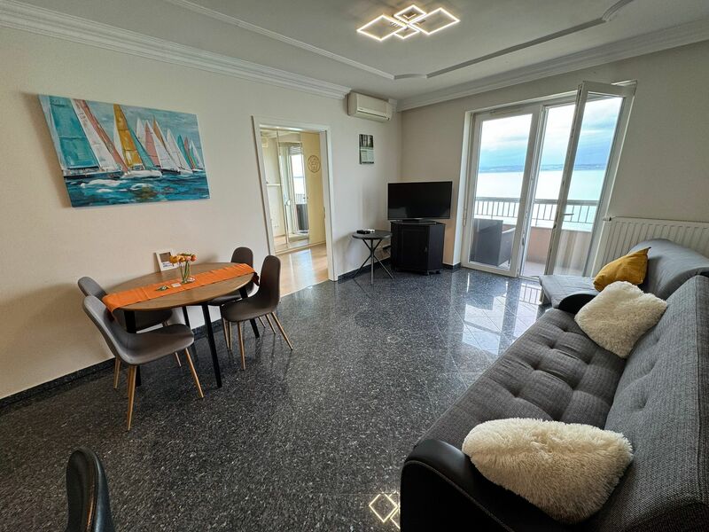 GOLD balatoni panorámás, erkélyes apartman