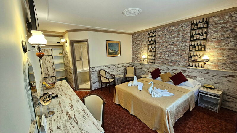 Vintage bortematikus kétágyas szoba