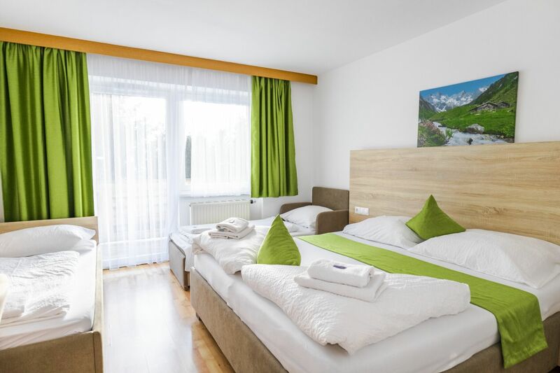 Déli és nyugati hegyekre néző Comfort szoba