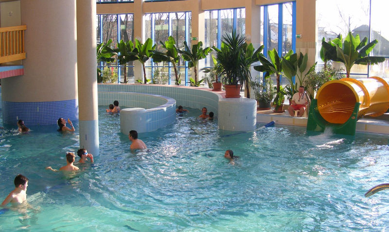 Gyógy- és Strandfürdő - Télifürdő