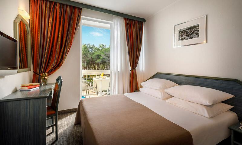 Kétágyas pótágyazható balkonos szoba