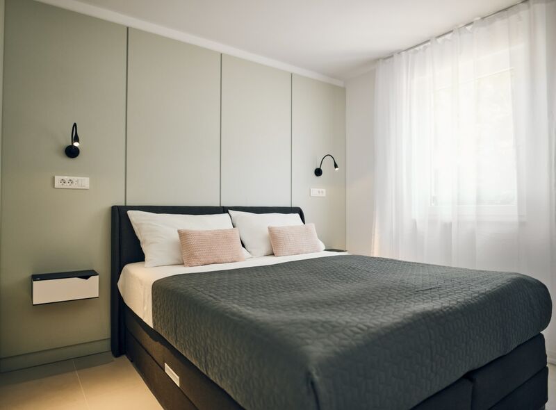 Egy hálószobás 2+2 fős balkonos tenger oldali apartman