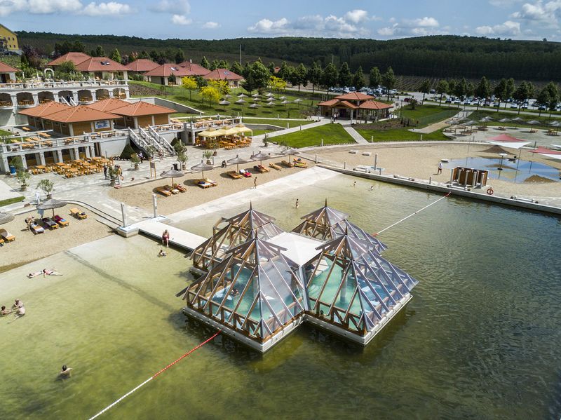 Termáltó - Fürdőház